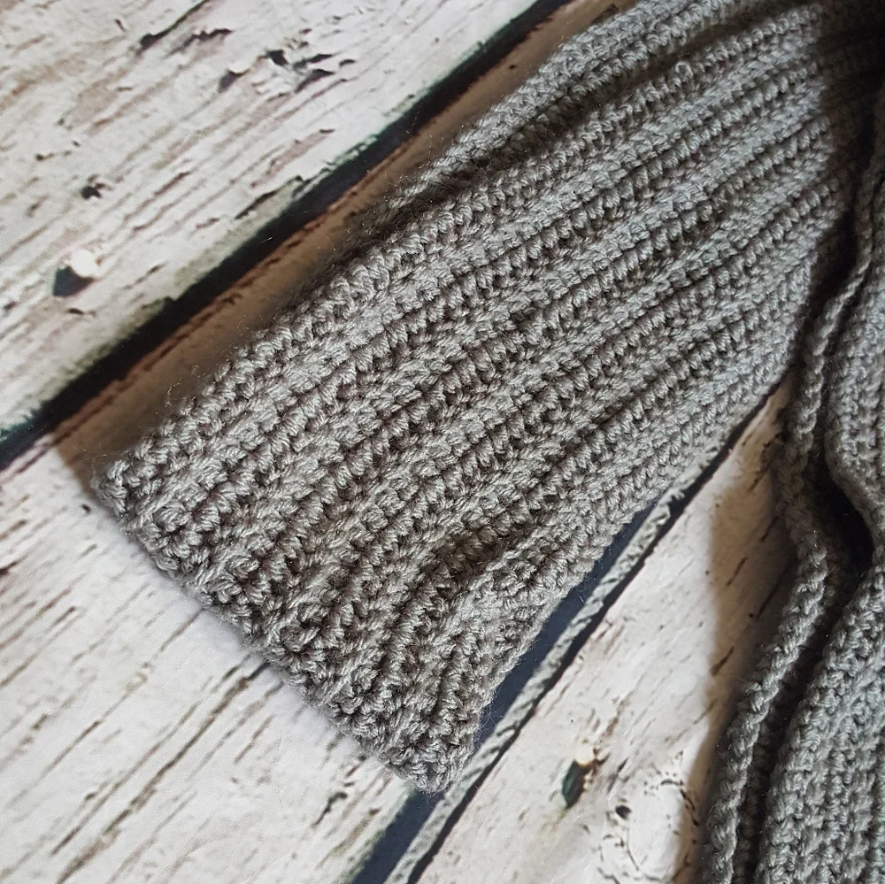 Men's Crochet Light Gray scarf